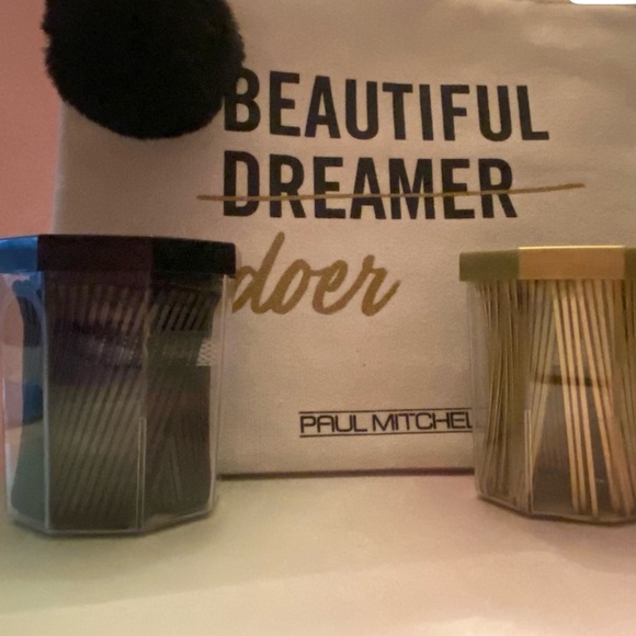 Beauty Supplies & Cosmetic Bags - Picture 3 of 3